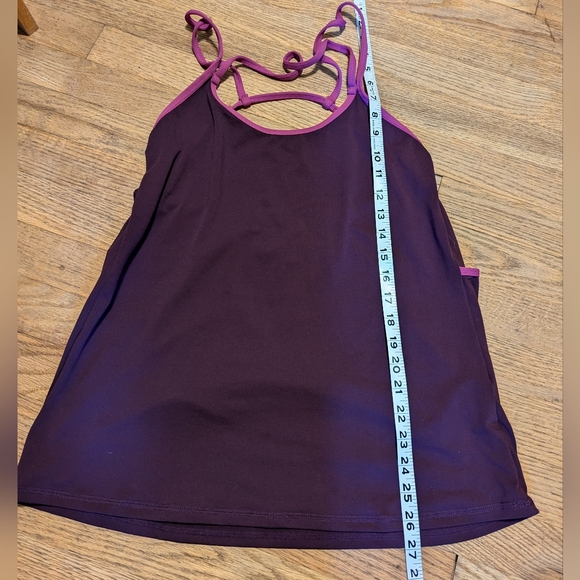 Fabletics Exercise Tank w/Detailing - Picture 3 of 8